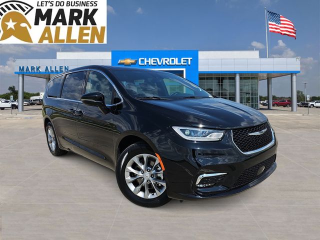 2026 Chrysler Pacifica Limited FWD   