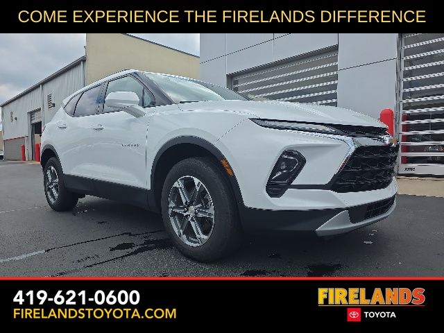Summit White 2024 Chevrolet Blazer SUV / Crossover Front-Wheel Drive 9-Speed Automatic Overdrive