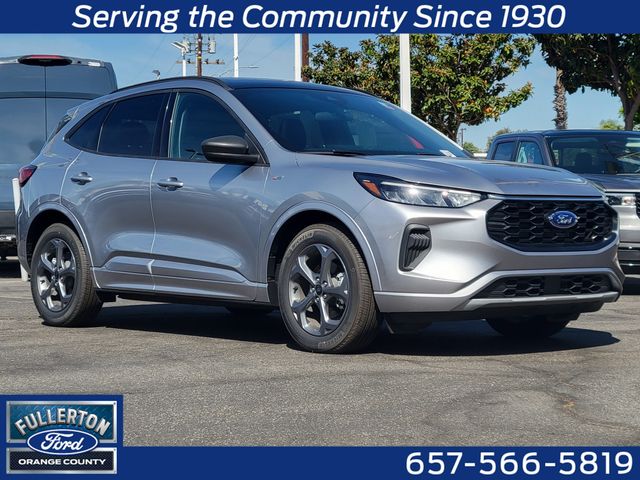 Iconic Silver Metallic 2024 Ford Escape SUV / Crossover Front-Wheel Drive 8-Speed Automatic