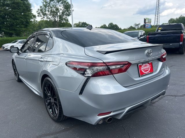 2022 Toyota Camry XSE - Photo 9