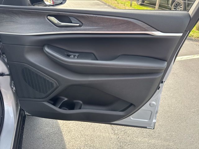 New 2026 Silver Jeep Laredo image 9