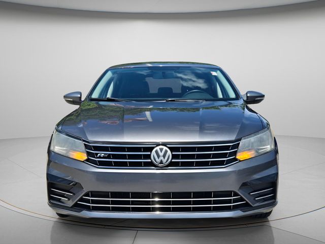 2017 Volkswagen Passat - $13,622
