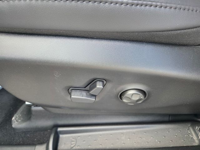 New 2026 Silver Chrysler Select image 4