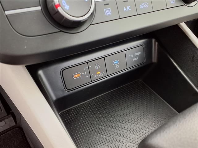2025 Hyundai Tucson SE photo