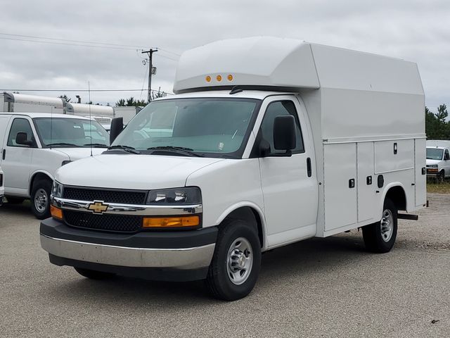 New 2026 Chevrolet Express 3500 - photo 2