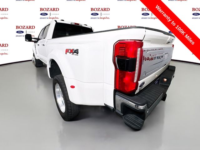 2024 Star White Metallic Tri-Coat Ford Super Duty F-450 DRW King Ranch DRW 4X4 Truck