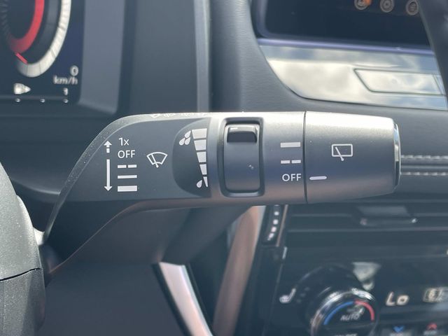 New 2026 Gray Nissan Platinum image 37