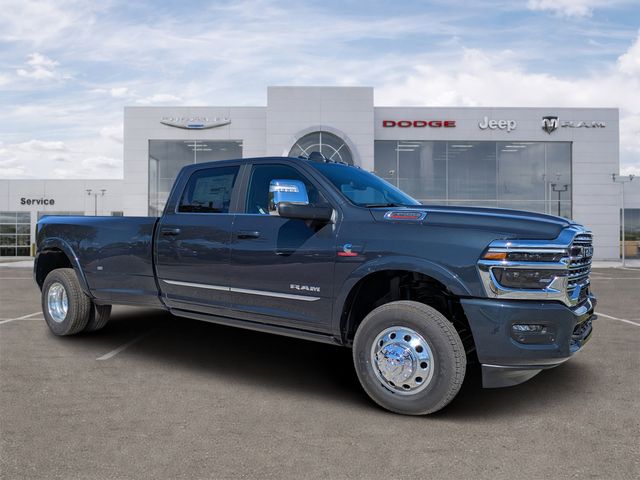 2026 RAM 3500 Limited Crew Cab LB DRW 4WD