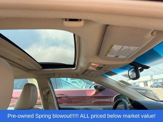 Used 2012 Beige Toyota XLE image 12