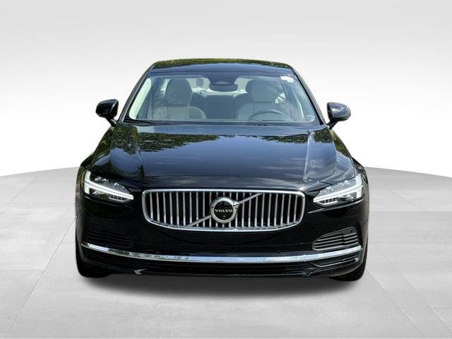 2024 Volvo S90 Recharge Plug-In Hybrid Ultimate 8