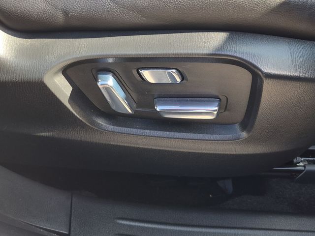 Used 2021 White Mazda Grand Touring image 39