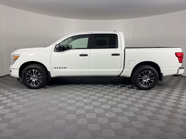 2024 Nissan Titan SV 6