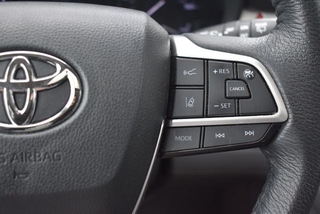 Used 2024 Toyota Sienna Van