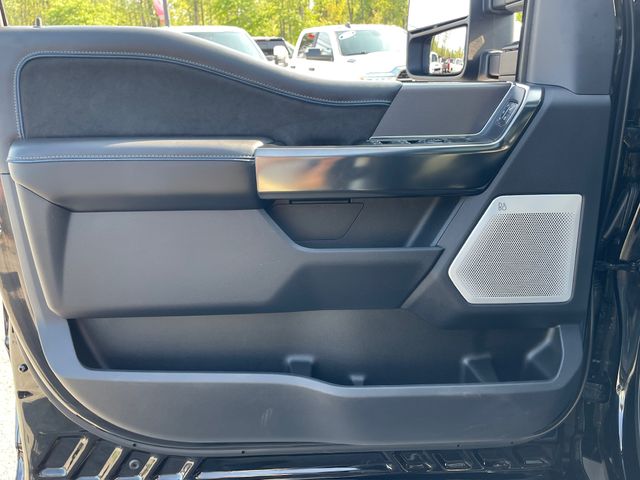 2026 Ford F-250SD Platinum - Agate Black Metallic exterior view 9