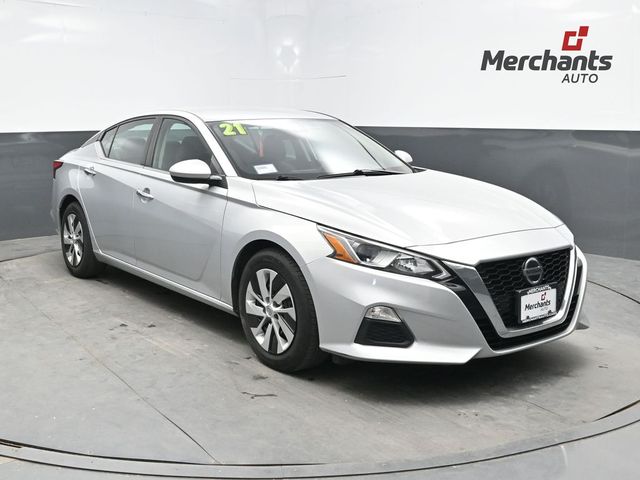 Brilliant Silver Metallic 2021 Nissan Altima Sedan Front-Wheel Drive Continuously Variable Transmission