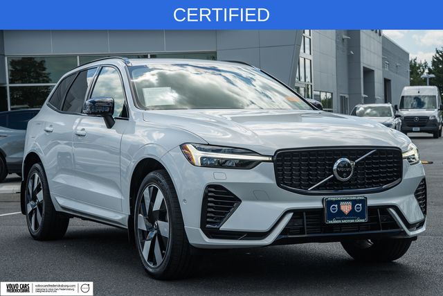 Crystal White 2025 Volvo XC60 Recharge T8 Ultra Dark Theme eAWD SUV / Crossover All-Wheel Drive Automatic