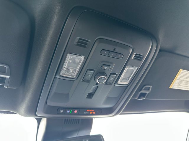 2023 GMC Yukon Denali photo