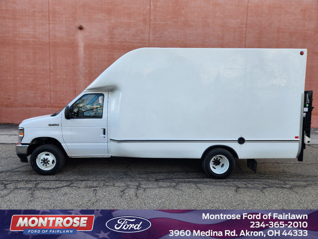 2024 Ford E-450SD Base 2