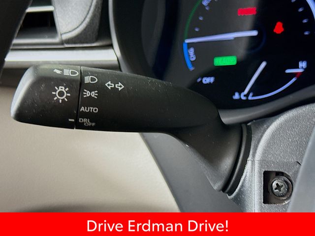 Used 2023 Toyota Sienna Van
