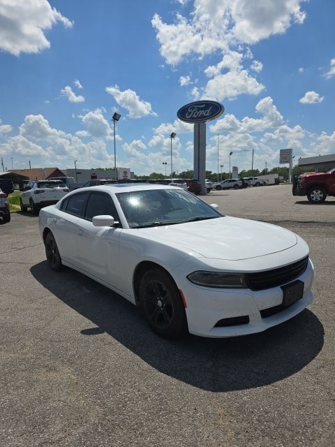White Knuckle Clearcoat 2022 Dodge Charger Sedan Rear-Wheel Drive 8-Speed Automatic