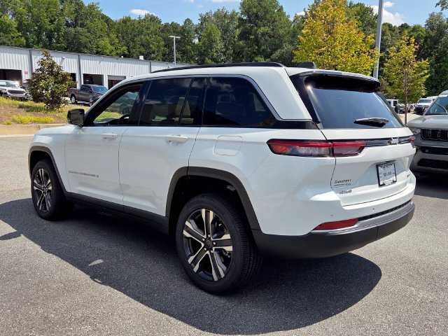 New 2027 White Jeep Limited image 6