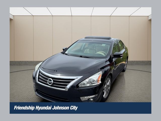 Super Black Clearcoat 2015 Nissan Altima 3.5 SL Sedan Front-Wheel Drive Continuously Variable Transmission