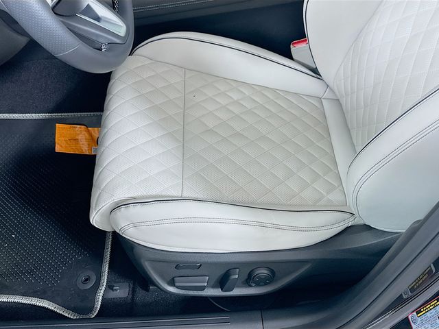 Thumbnail: 2025 Genesis G70 - 20