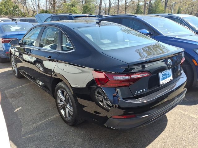 2023 Volkswagen Jetta - Image 3