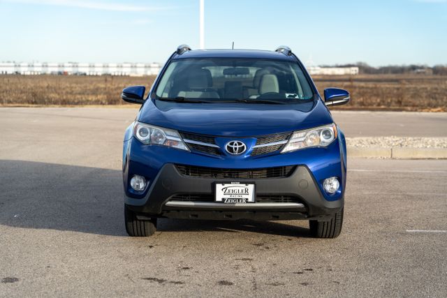 2015 Toyota RAV4 XLE 2