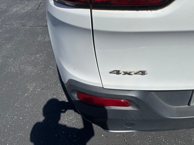Used 2016 Jeep Cherokee SUV