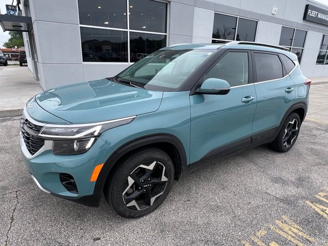 Used 2024 Pluton Blue Kia EX image 6
