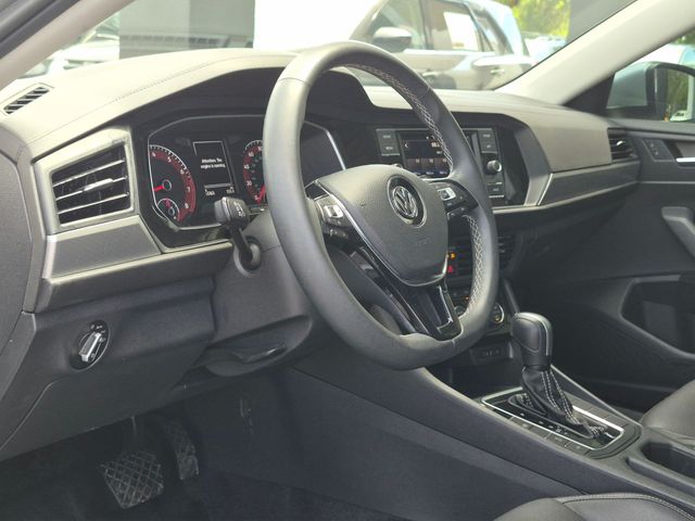 Used 2021 Volkswagen Jetta 1.4T SE 4D Sedan