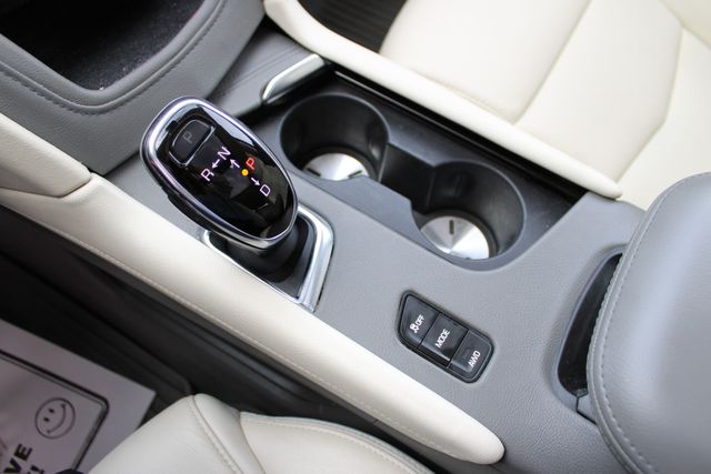 Used 2019 Blue Cadillac Luxury image 17