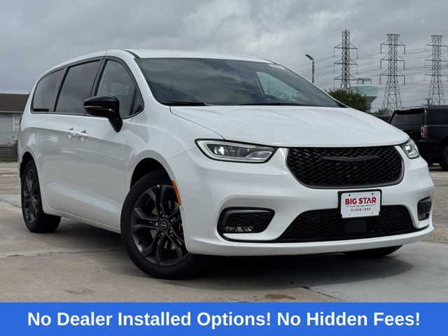 2026 Chrysler Pacifica Select White at Bayshore Chrysler Jeep Dodge Ram