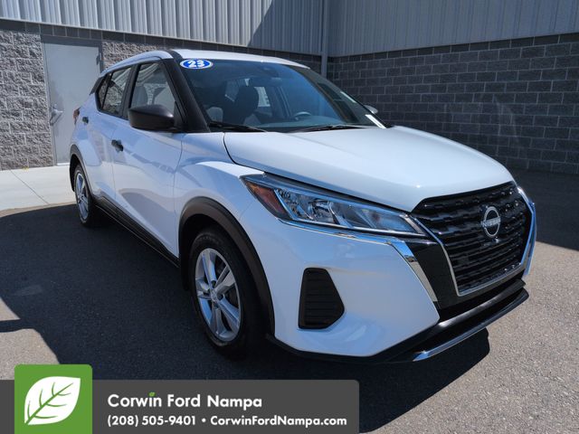 White (Fresh Powder) 2023 Nissan Kicks SUV / Crossover Front-Wheel Drive Continuously Variable Transmission