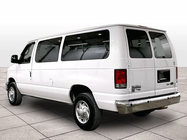 2014 Ford E-350SD XLT - 9