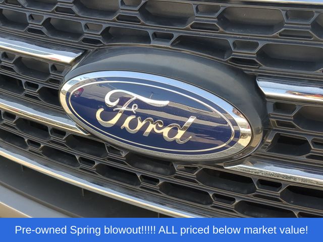 Used 2023 Gray Metallic Ford XLT image 11