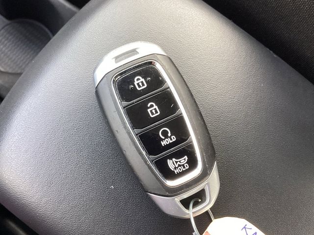Used Car 2025 Hyundai Venue  Sel For Sale Under $20,000 In San Antonio, Texas