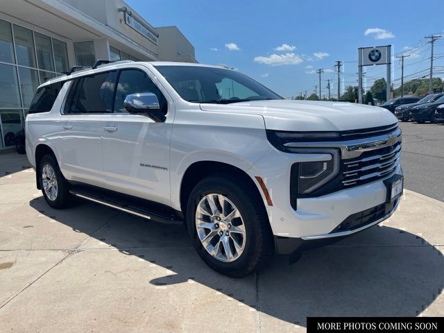 White (Iridescent Pearl Tricoat) 2025 Chevrolet Suburban Premier 4WD SUV / Crossover Four-Wheel Drive