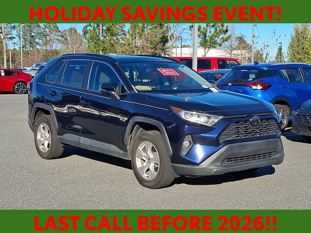 2020 Toyota RAV4 XLE's photo