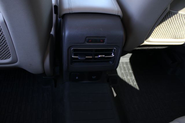 Used 2020 Blue Lincoln Reserve image 25