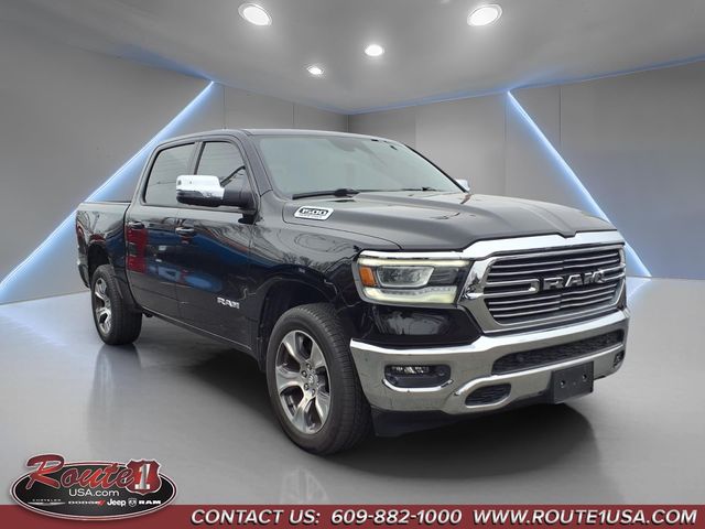Diamond Black Crystal Pearlcoat 2023 RAM 1500 Laramie Crew Cab 4WD Pickup Truck Four-Wheel Drive 8-Speed Automatic