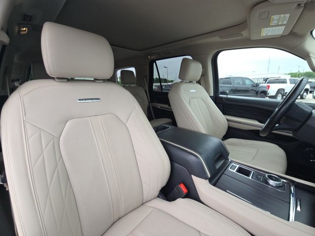 2023 Ford Expedition Platinum:168660A