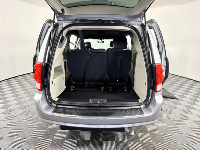 Used 2017 Dodge Grand Caravan Van