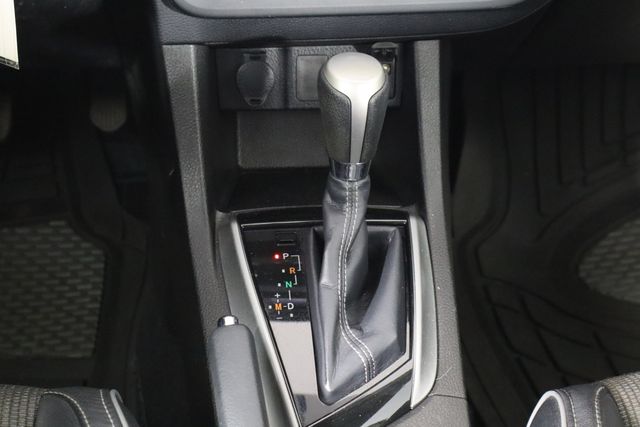 ToyotaCorolla13