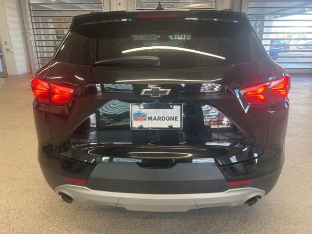 View vehicle photo 6