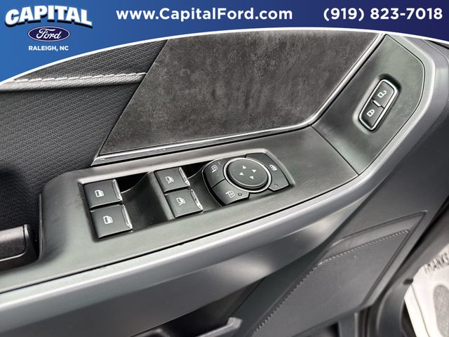 Used 2025 Silver Ford XLT image 21