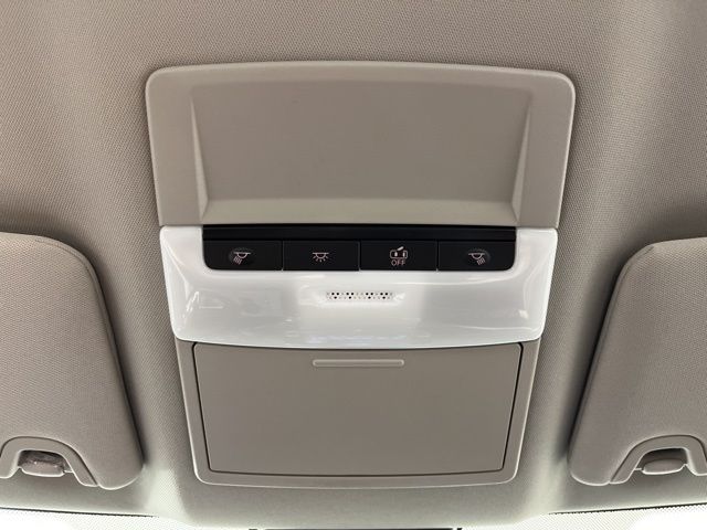 2025 Pearl White Tricoat Nissan Altima 2.5 SR FWD Sedan