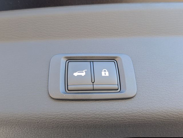 New 2026 Black Mitsubishi SE image 29