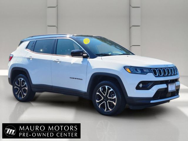 Bright White Clearcoat 2023 Jeep Compass SUV / Crossover Four-Wheel Drive 8-Speed Automatic